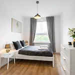Golden - Stylish & Sunny - Pereca Residence, Center *