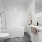 Golden - Stylish & Sunny - Pereca Residence, Center *