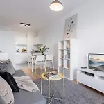 Apartmán Golden - Stylish & Sunny - Pereca Residence, Center