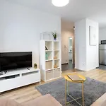 Golden - Stylish & Sunny - Pereca Residence, Center 公寓