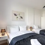 Golden - Stylish & Sunny - Pereca Residence, Center