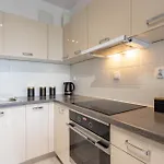 Golden - Stylish & Sunny - Pereca Residence, Center 公寓 *