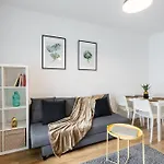 公寓 Golden - Stylish & Sunny - Pereca Residence, Center