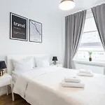 Golden - Stylish & Sunny - Pereca Residence, Center 公寓 *