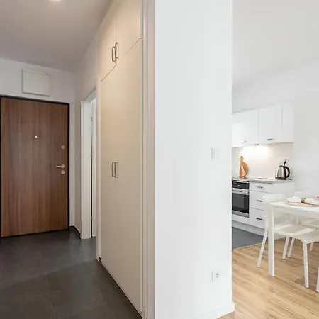 Golden - Stylish & Sunny - Pereca Residence, Center *