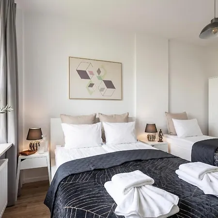Apartman Golden - Stylish & Sunny - Pereca Residence, Center *