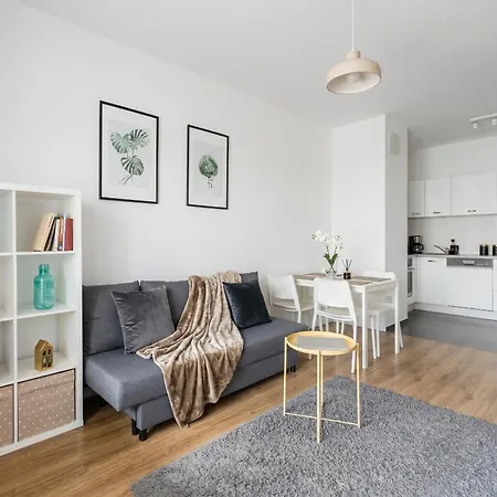 Golden - Stylish & Sunny - Pereca Residence, Center