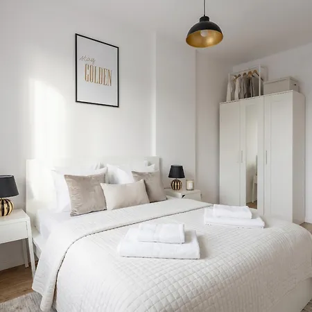 Apartman Golden - Stylish & Sunny - Pereca Residence, Center