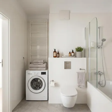 Golden - Stylish & Sunny - Pereca Residence, Center Apartman