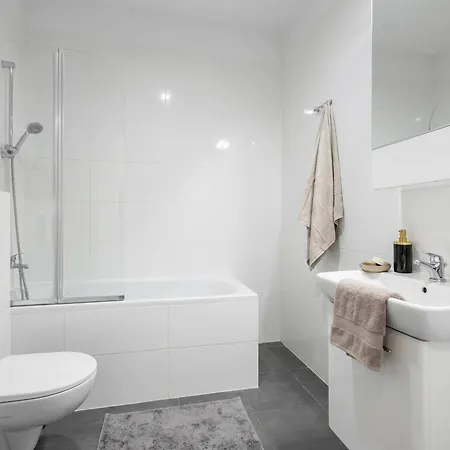 Golden - Stylish & Sunny - Pereca Residence, Center *