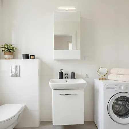 Apartman Golden - Stylish & Sunny - Pereca Residence, Center Varsó