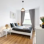 Golden - Stylish & Sunny - Pereca Residence, Center *