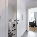 Golden - Stylish & Sunny - Pereca Residence, Center