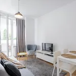 Golden - Stylish & Sunny - Pereca Residence, Center