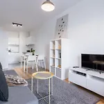 Golden - Stylish & Sunny - Pereca Residence, Center Varsavia