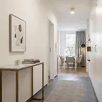 Golden - Stylish & Sunny - Pereca Residence, Center شقة