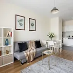 Golden - Stylish & Sunny - Pereca Residence, Center