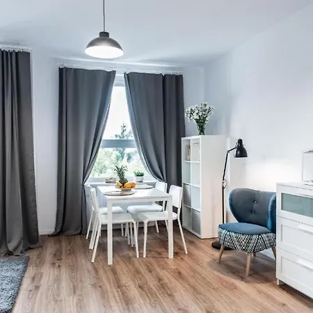 Golden - Stylish & Sunny - Pereca Residence, Center Apartmán Varšava
