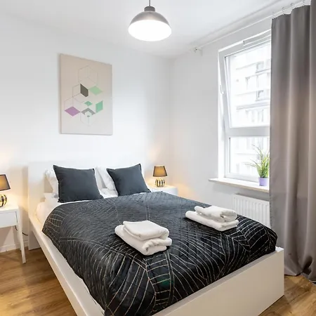 דירה Golden - Stylish & Sunny - Pereca Residence, Center ורשה