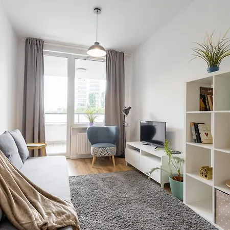 Golden - Stylish & Sunny - Pereca Residence, Center