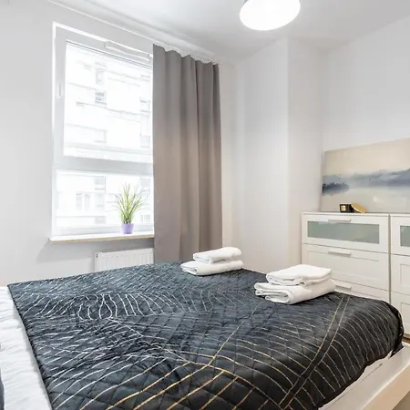 Golden - Stylish & Sunny - Pereca Residence, Center * ורשה