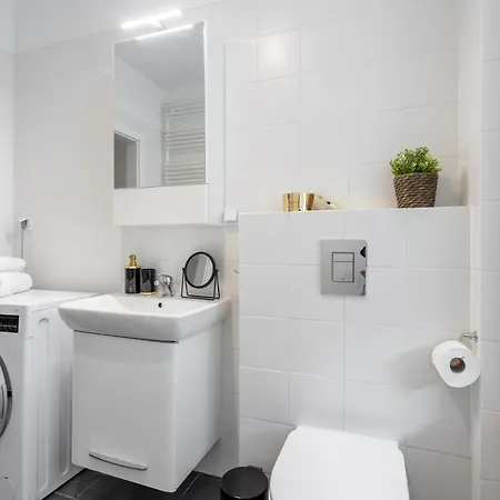 Golden - Stylish & Sunny - Pereca Residence, Center Apartmán *