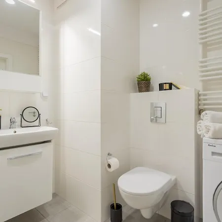 Golden - Stylish & Sunny - Pereca Residence, Center * Varsavia