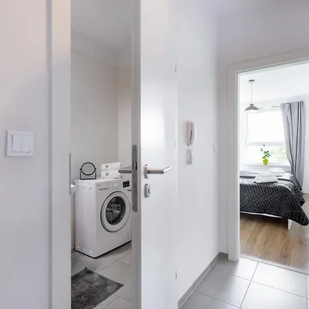 Golden - Stylish & Sunny - Pereca Residence, Center