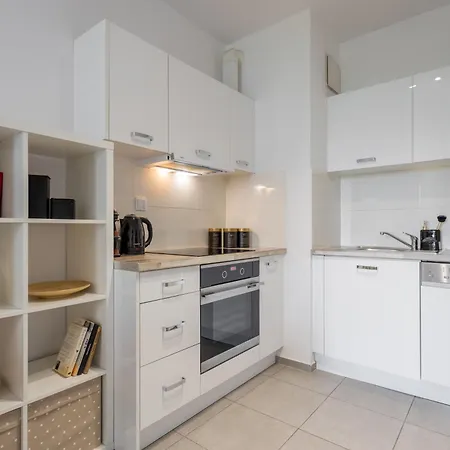 Golden - Stylish & Sunny - Pereca Residence, Center Varsóvia