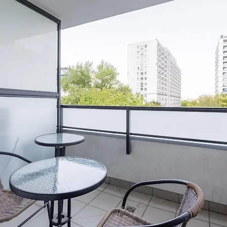 Golden - Stylish & Sunny - Pereca Residence, Center Apartamento *