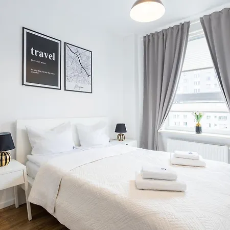 Golden - Stylish & Sunny - Pereca Residence, Center Apartamento *