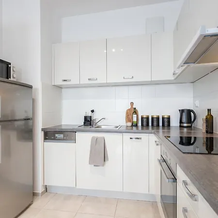 Golden - Stylish & Sunny - Pereca Residence, Center شقة وارسو