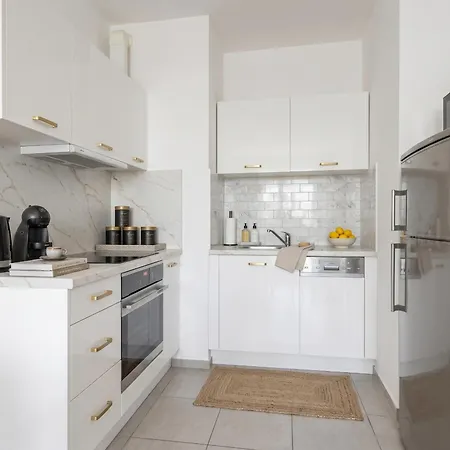 شقة Golden - Stylish & Sunny - Pereca Residence, Center *