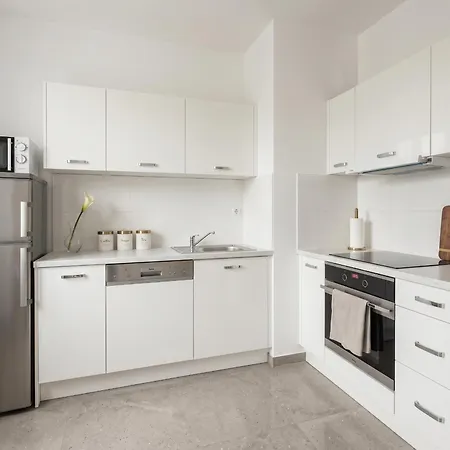 Golden - Stylish & Sunny - Pereca Residence, Center شقة وارسو