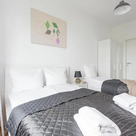 Golden - Stylish & Sunny - Pereca Residence, Center وارسو
