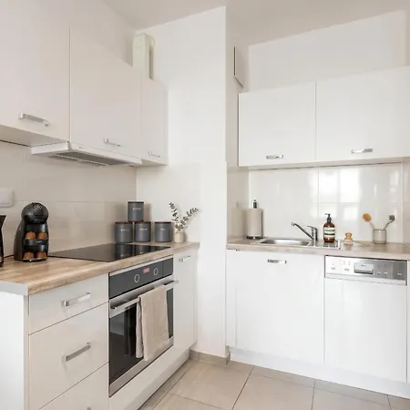Golden - Stylish & Sunny - Pereca Residence, Center وارسو