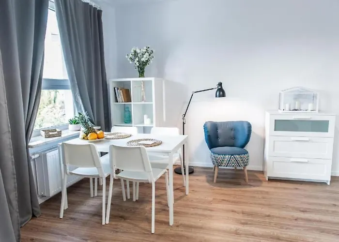 Golden - Stylish & Sunny - Pereca Residence, Center