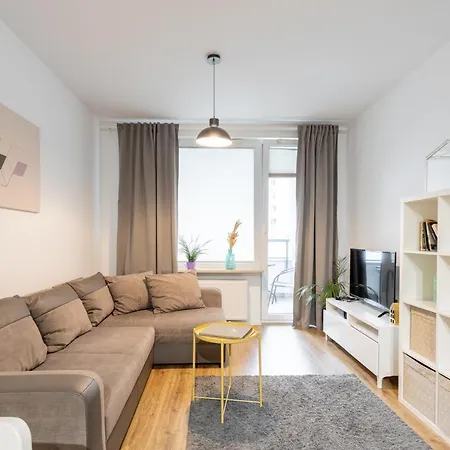 Golden - Big And Bright Stylish - Center - Pereca Apartment *