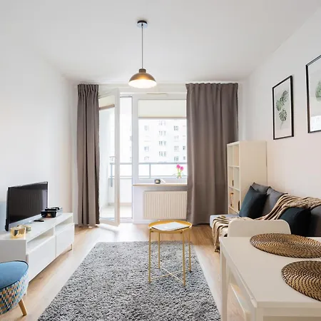 Golden - Big And Bright Stylish - Center - Pereca Apartment *