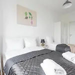 Golden - Stylish & Sunny - Pereca Residence, Center Warszawa